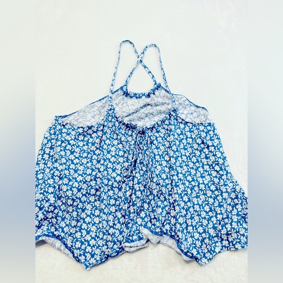 Hollister Blue Floral Cross Back Blouse Womens Size XS - Picture 3 of 4